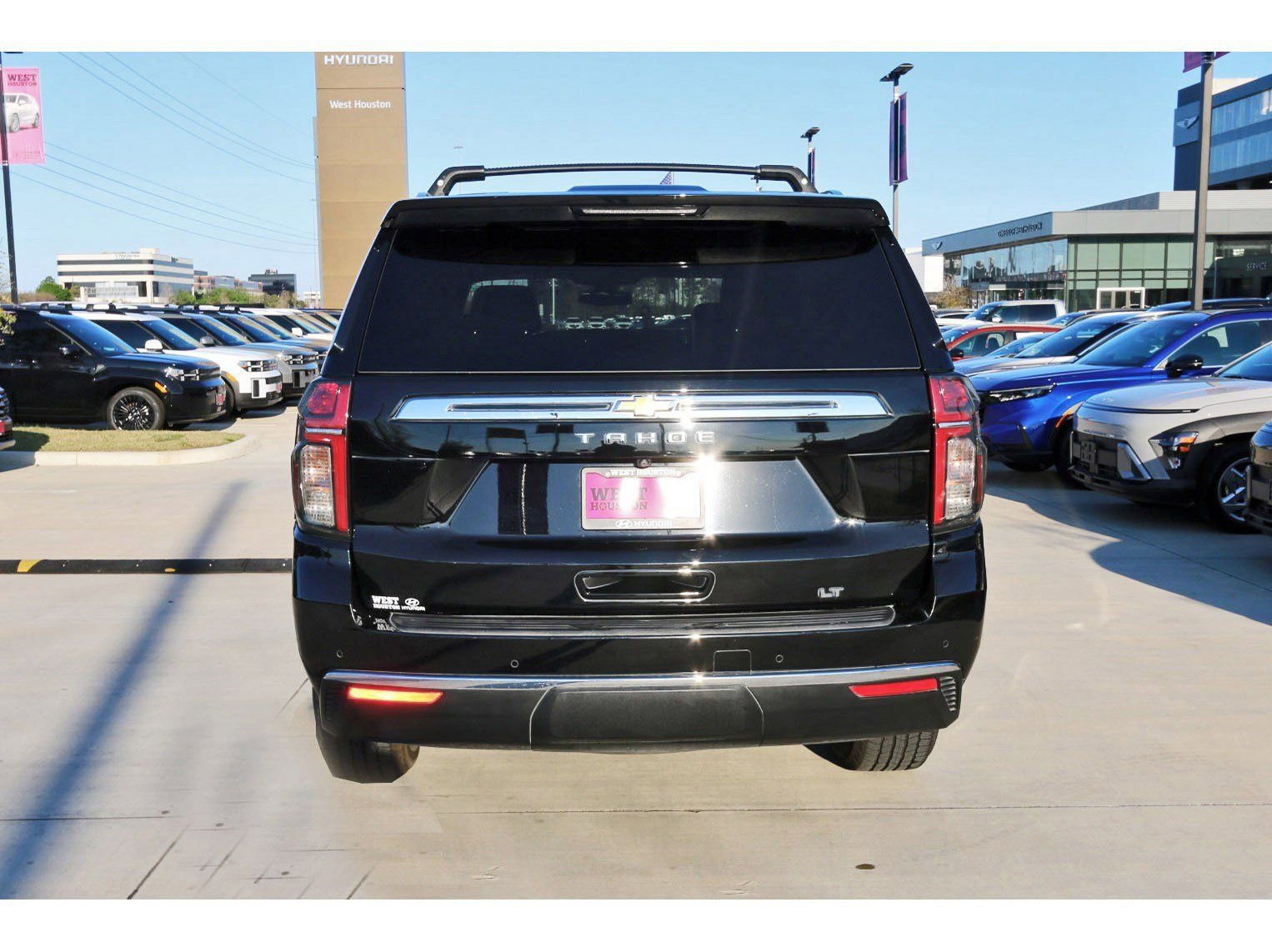 Used 2022 Chevrolet Tahoe LT w/ Luxury Package image 7