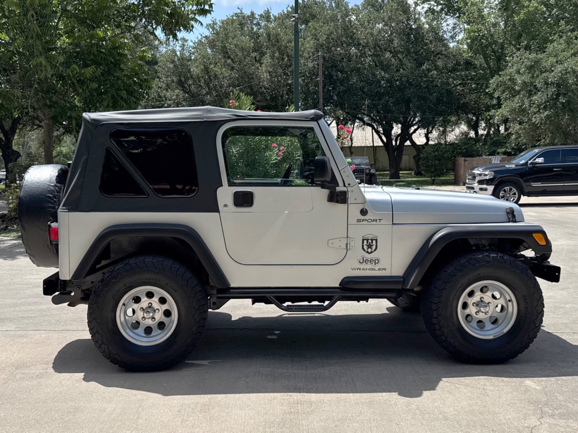 Used 2006 Jeep Wrangler Sport w/ Security Group AWD/4WD image 17