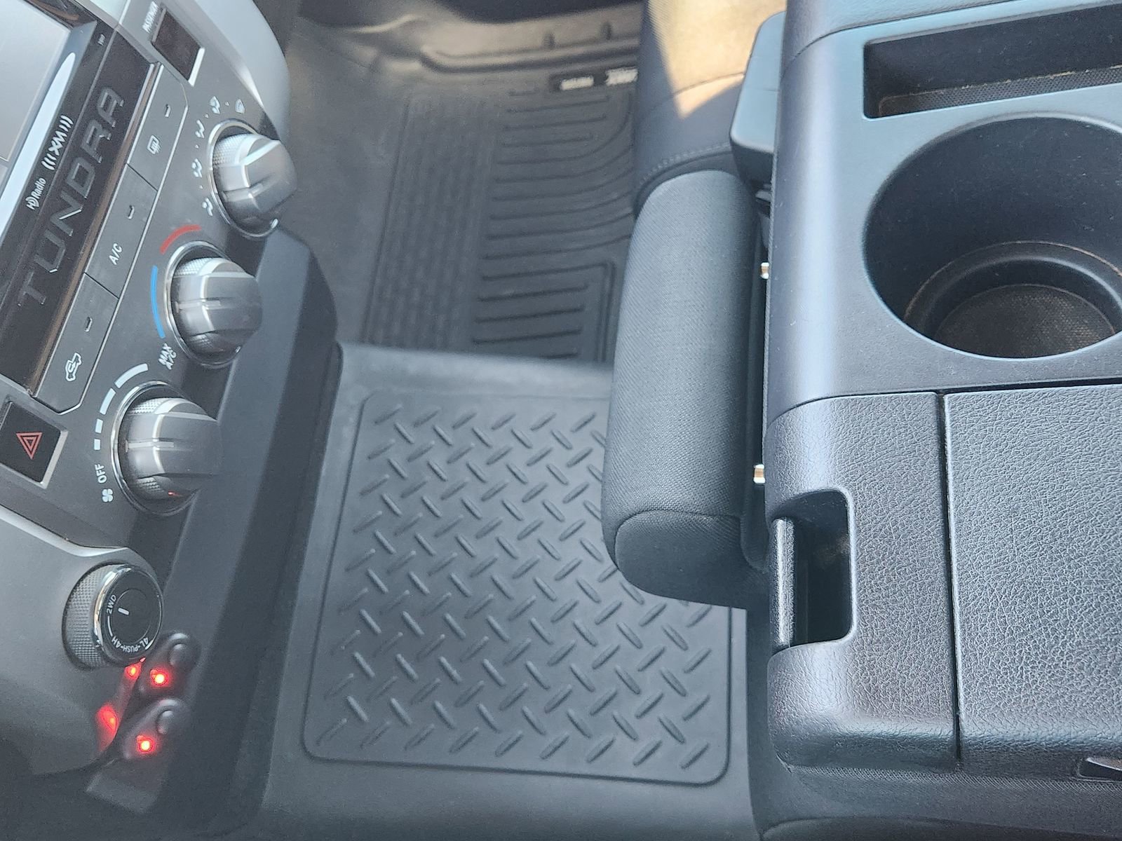 Used 2017 Toyota Tundra SR5 image 23