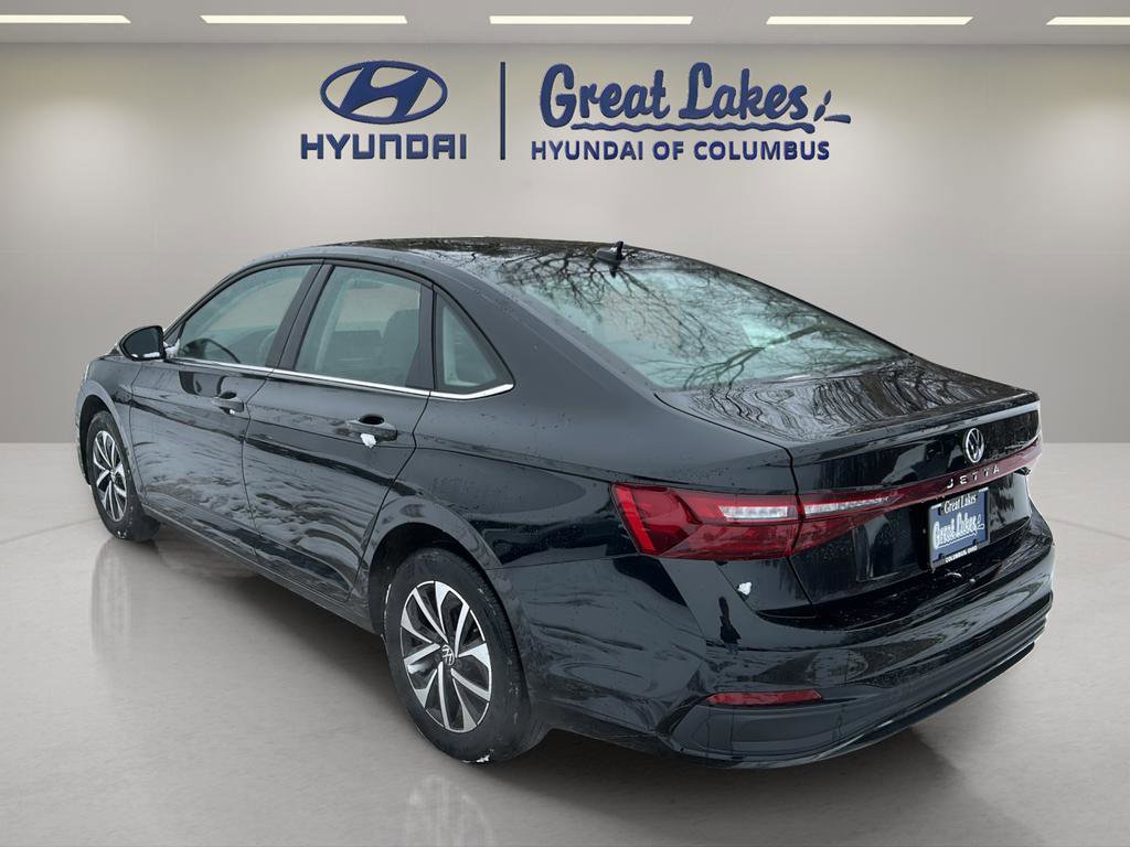 Used 2025 Volkswagen Jetta S image 3