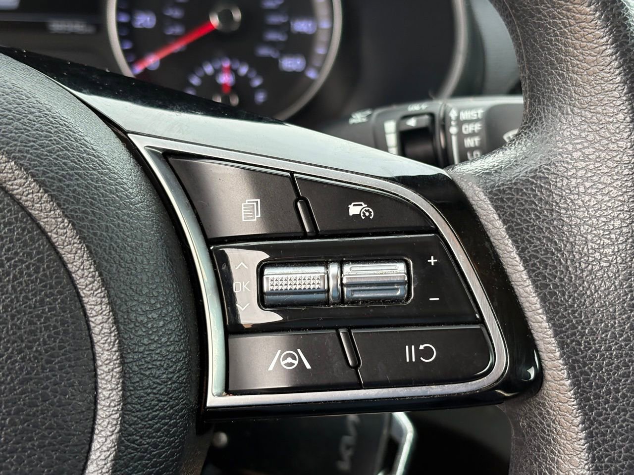 Used 2022 Kia Forte LXS FWD image 10