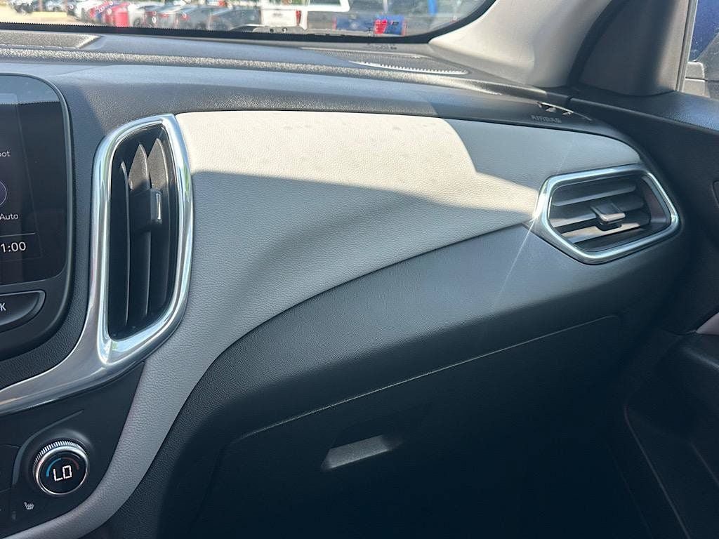 Used 2020 Chevrolet Equinox LT FWD image 27