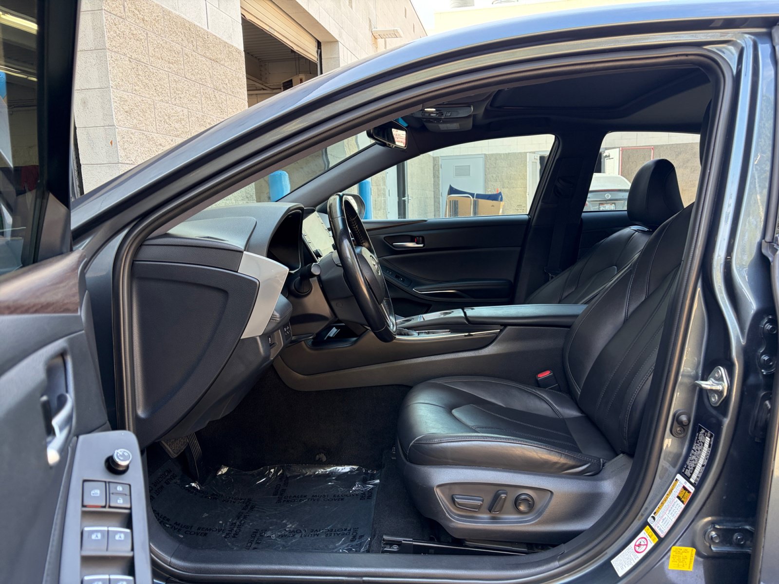 Used 2019 Toyota Avalon XLE w/ Moonroof Package FWD image 11