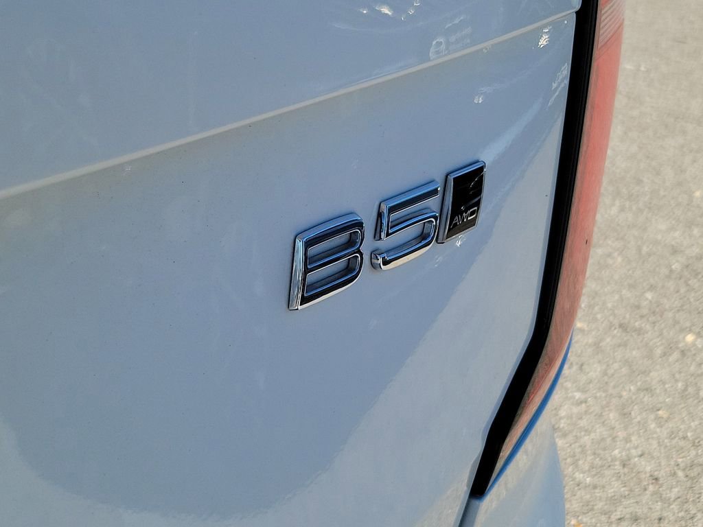 Certified 2025 Volvo XC90 B5 Plus image 13