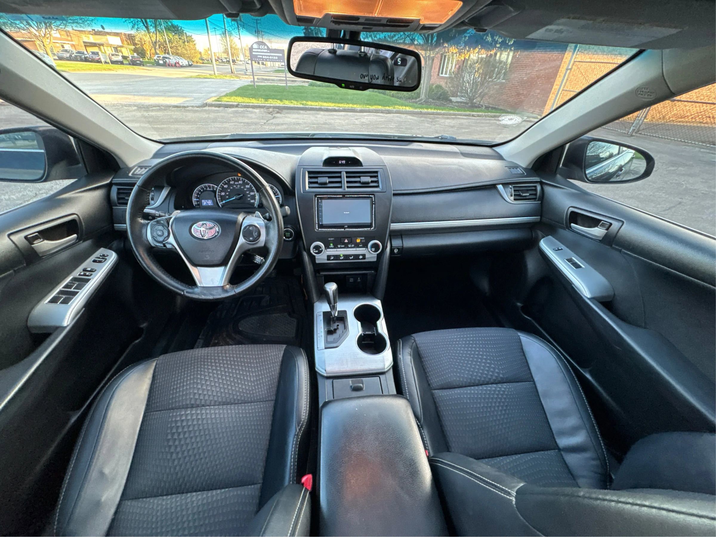 Used 2012 Toyota Camry SE w/ Convenience Pkg FWD image 26