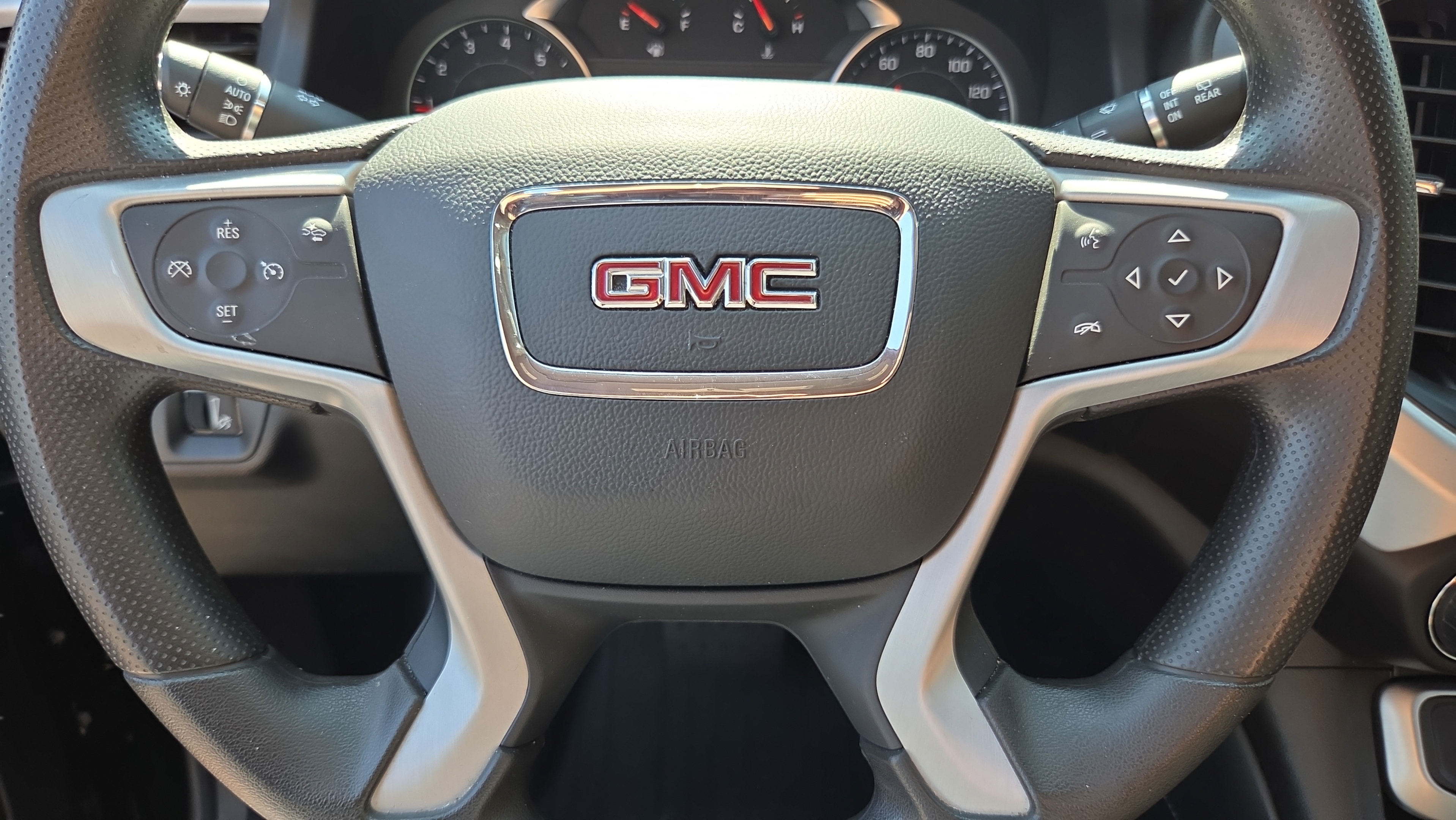 Certified 2023 GMC Acadia SLE w/ Driver Convenience Package FWD image 24