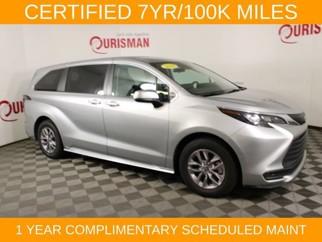 Used 2024 Toyota Sienna LE AWD/4WD image 16