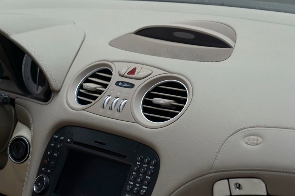Used 2009 Mercedes-Benz SL 550 image 43