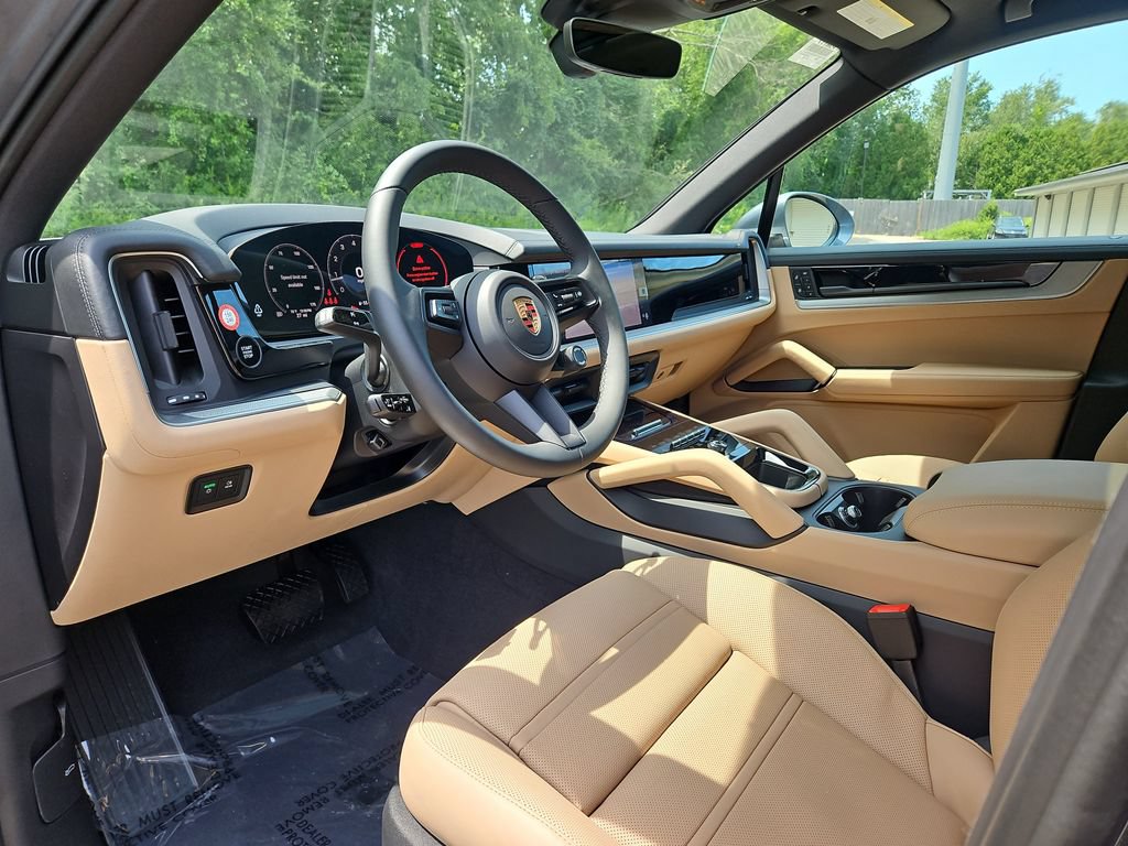 New 2026 Porsche Cayenne AWD/4WD image 4