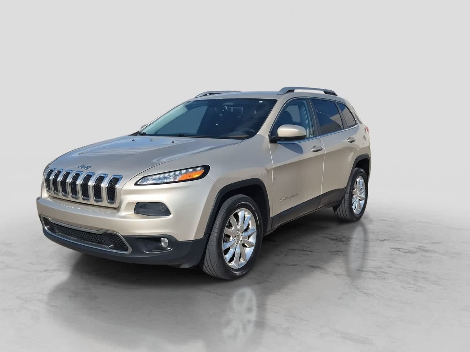 Used 2014 Jeep Cherokee Limited w/ Trailer Tow Group AWD/4WD image 4