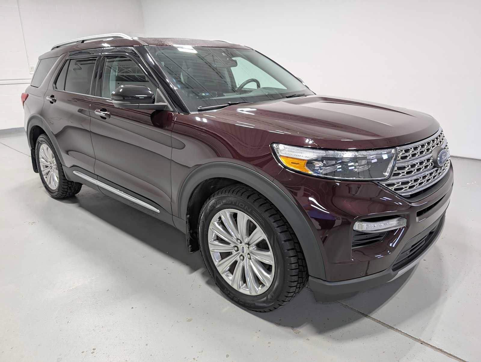 Used 2022 Ford Explorer Limited w/ Equipment Group 301A AWD/4WD image 6