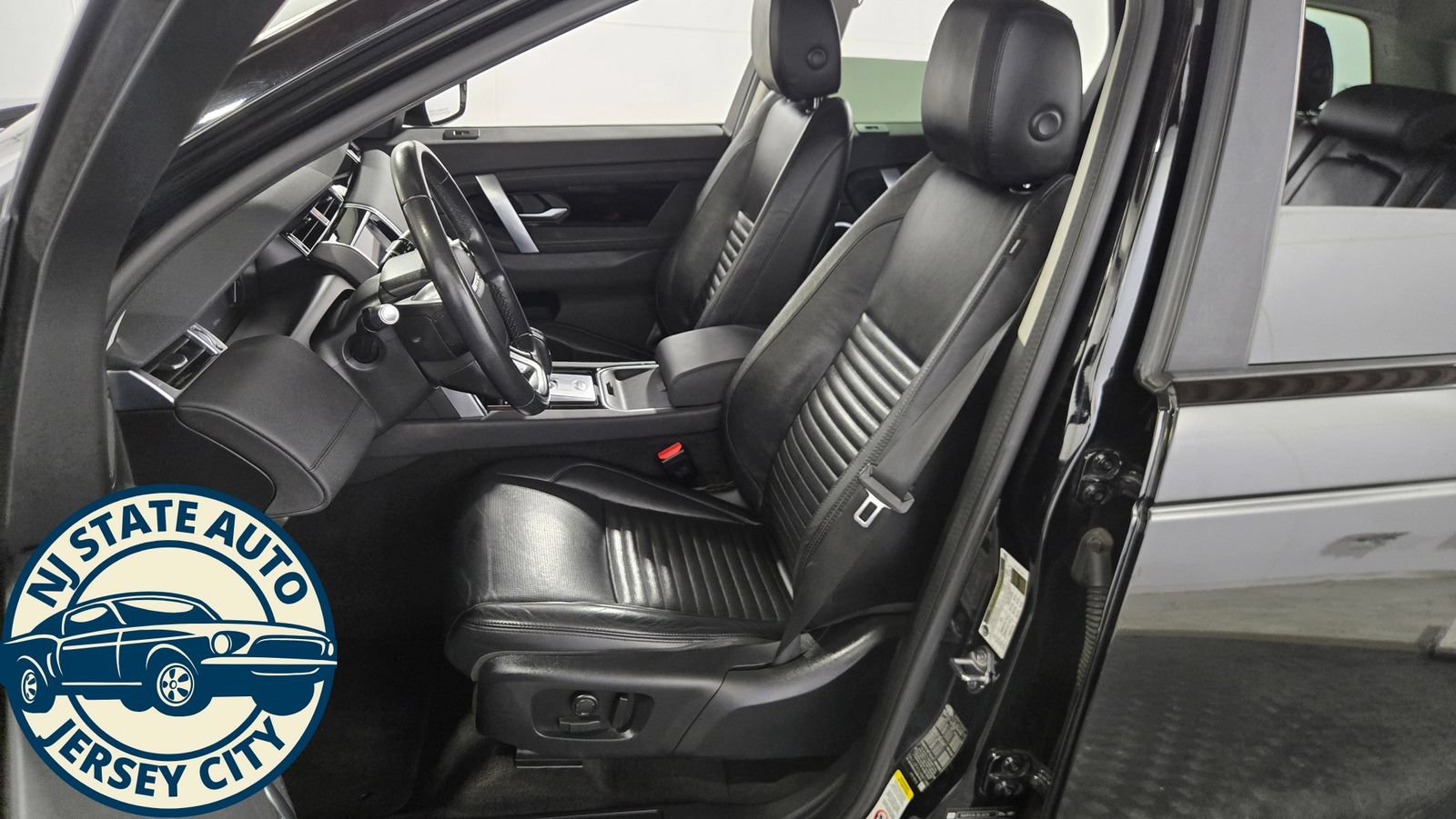 Used 2020 Land Rover Discovery Sport S AWD/4WD image 23