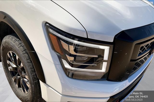 Used 2023 Nissan Titan PRO-4X w/ Pro-4x Convenience Package AWD/4WD image 31