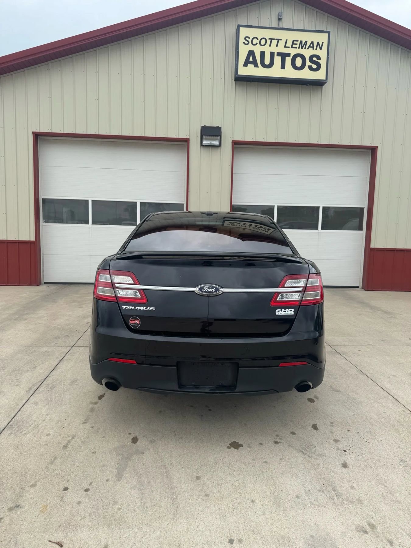 Used 2017 Ford Taurus SHO AWD/4WD image 18