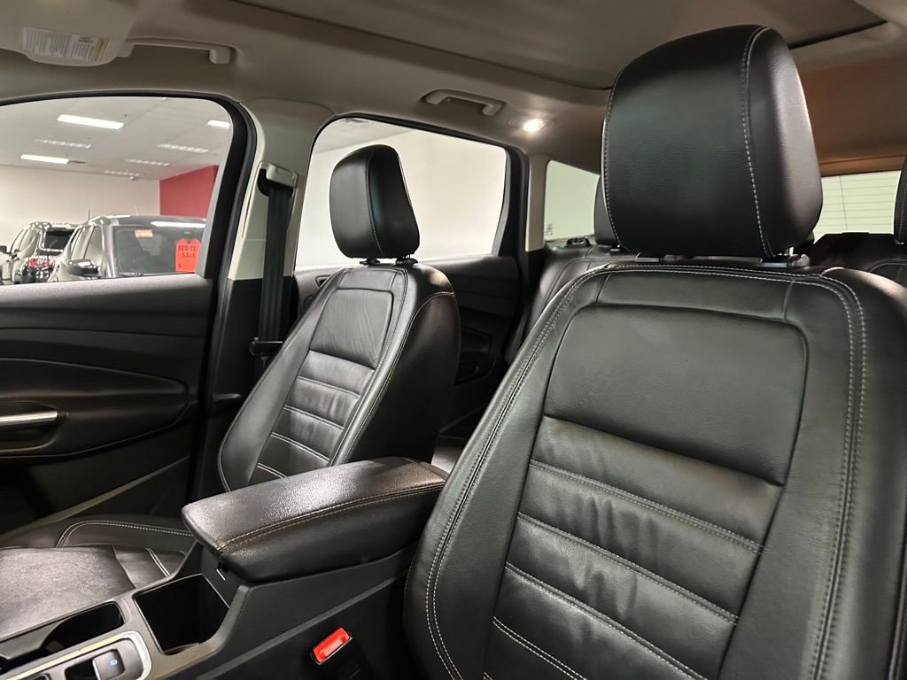 Used 2018 Ford Escape Titanium image 16