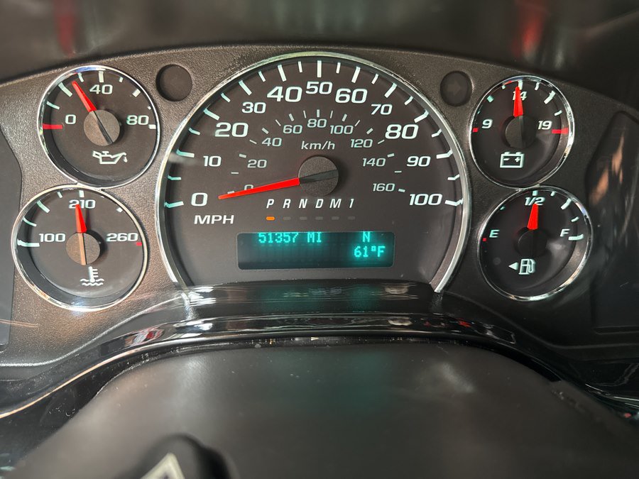 Used 2014 Chevrolet Express 2500 Extended RWD image 25