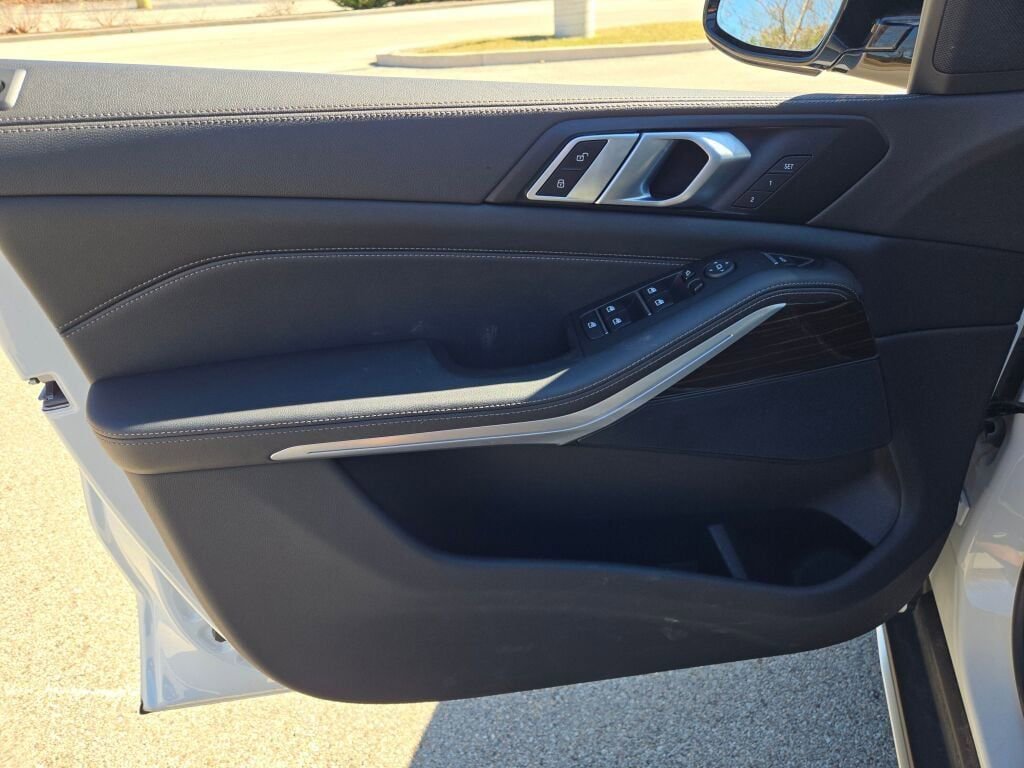 Used 2023 BMW X5 xDrive40i image 22