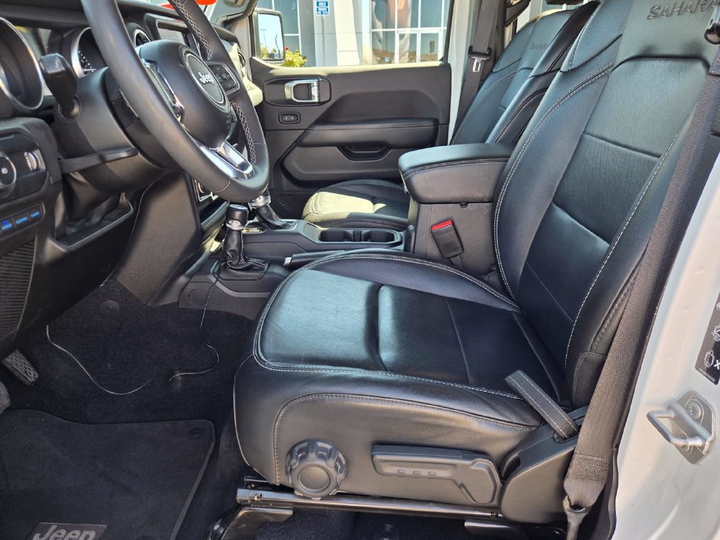 Used 2023 Jeep Wrangler Unlimited Sahara w/ Cold Weather Group AWD/4WD image 30