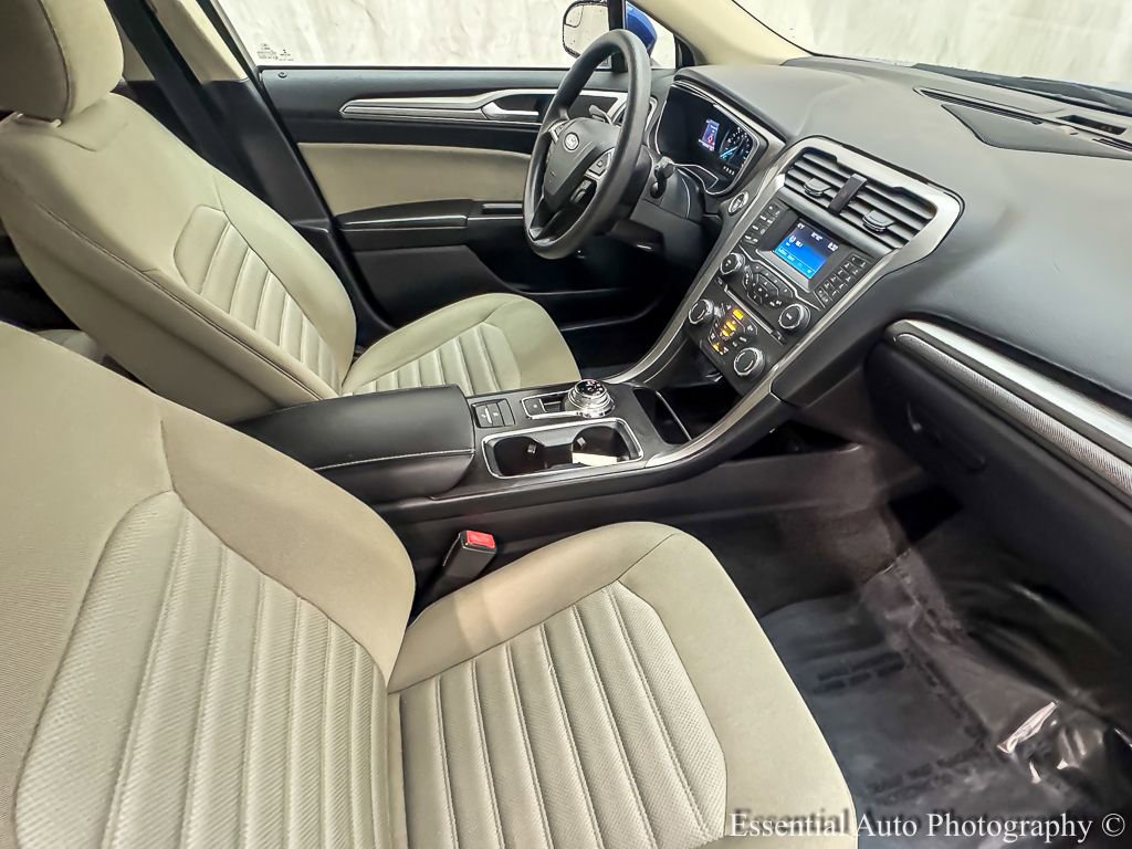 Used 2018 Ford Fusion S FWD image 25