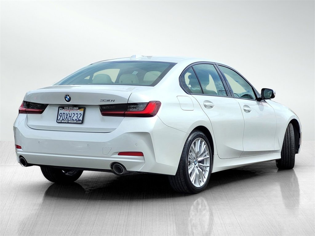 Used 2023 BMW 330i Sedan w/ Convenience Package image 4