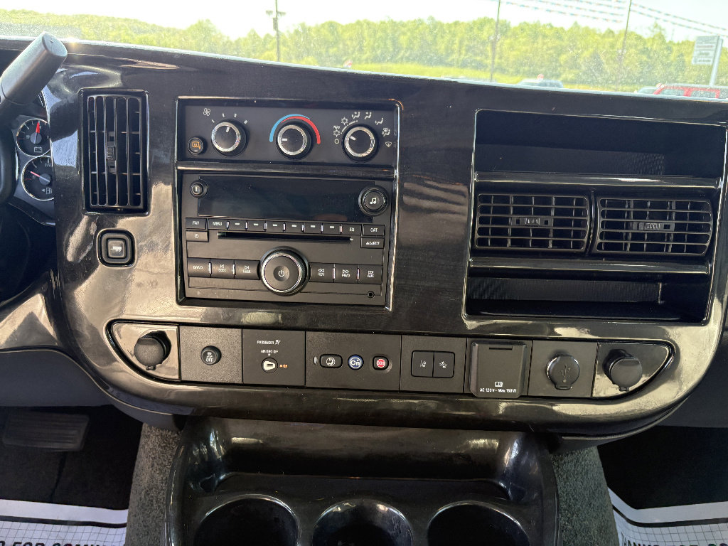 Used 2019 Chevrolet Express 2500 Extended w/ Enhanced Convenience Package RWD image 26