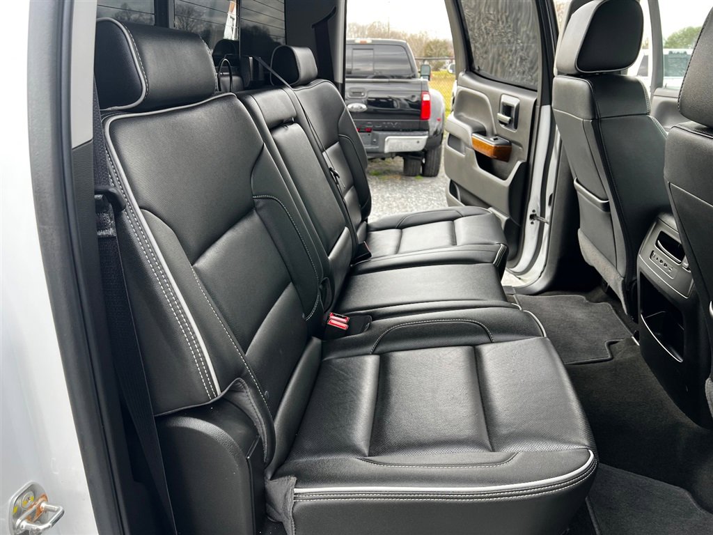 Used 2018 Chevrolet Silverado 2500 High Country w/ Duramax Plus Package image 6