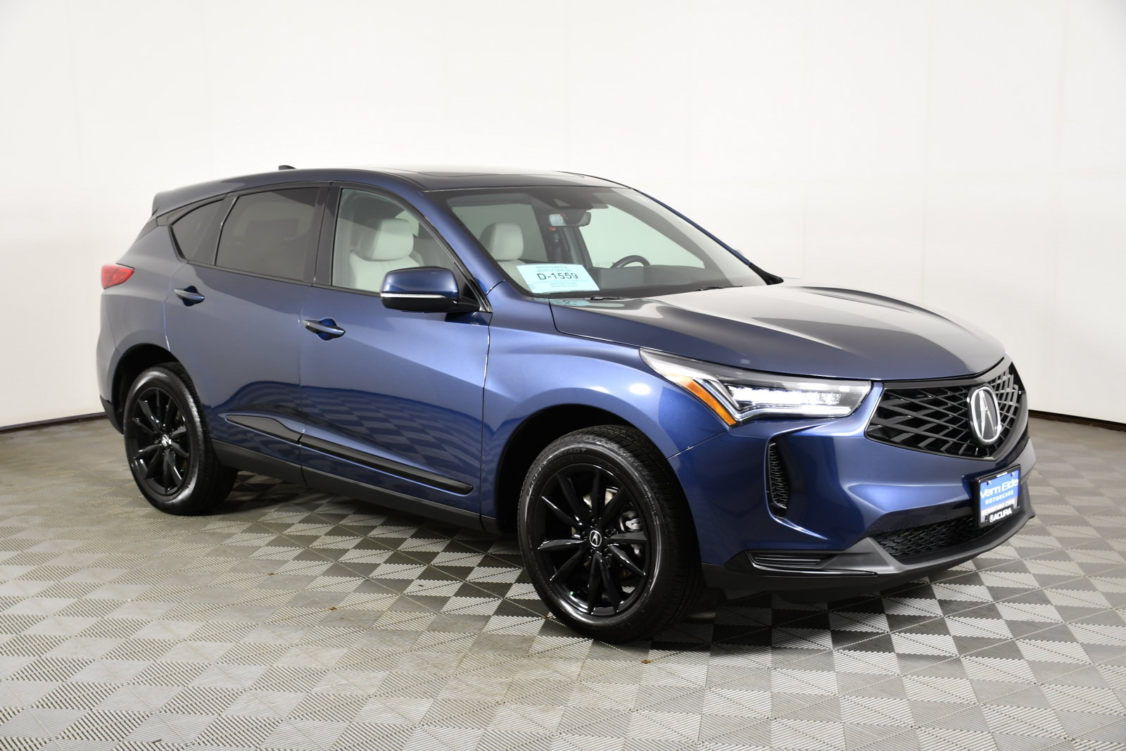 Used 2025 Acura RDX SH-AWD image 4
