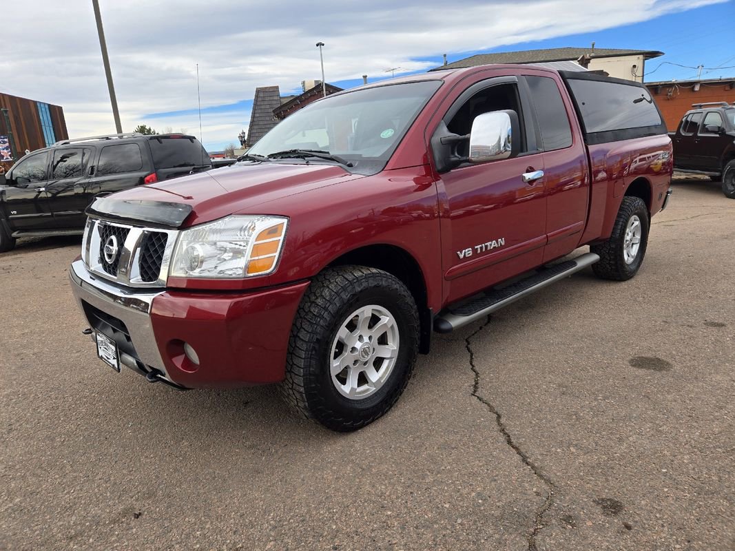 Used 2005 Nissan Titan SE image 3