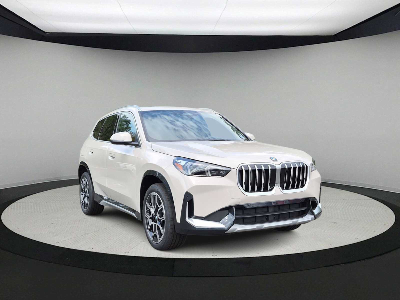 New 2027 BMW X1 xDrive28i AWD/4WD image 2