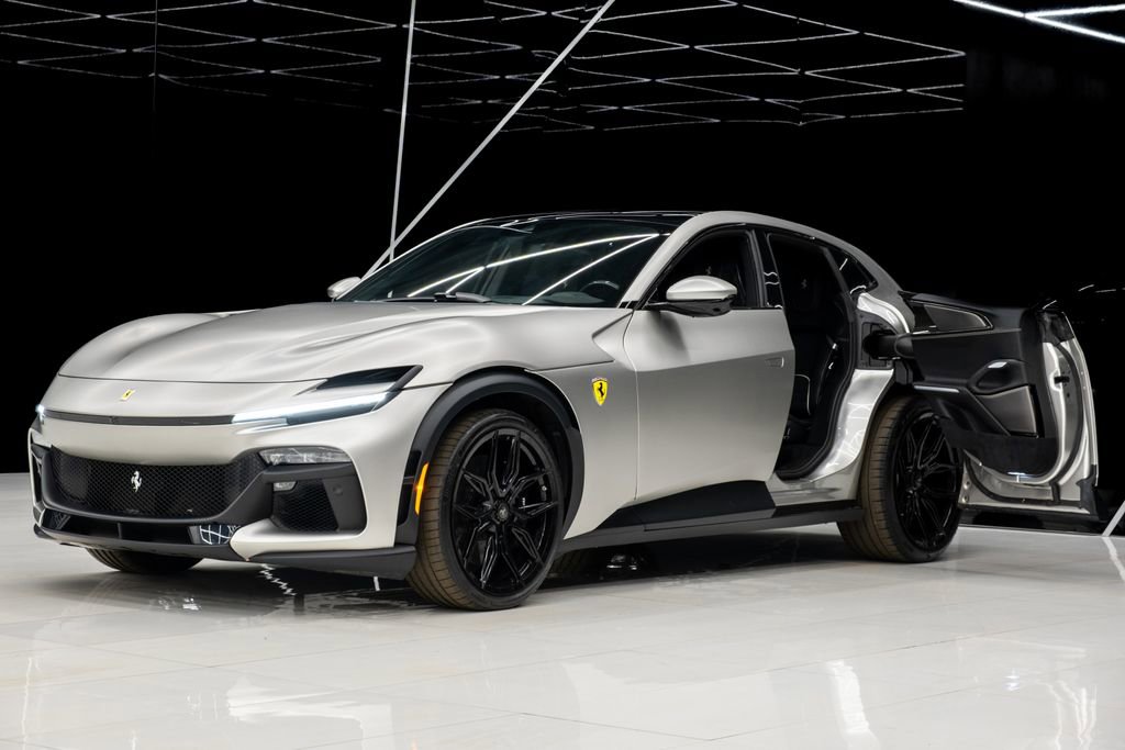 Used 2024 Ferrari Purosangue image 3