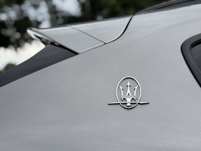 Used 2019 Maserati Levante GTS AWD/4WD image 11
