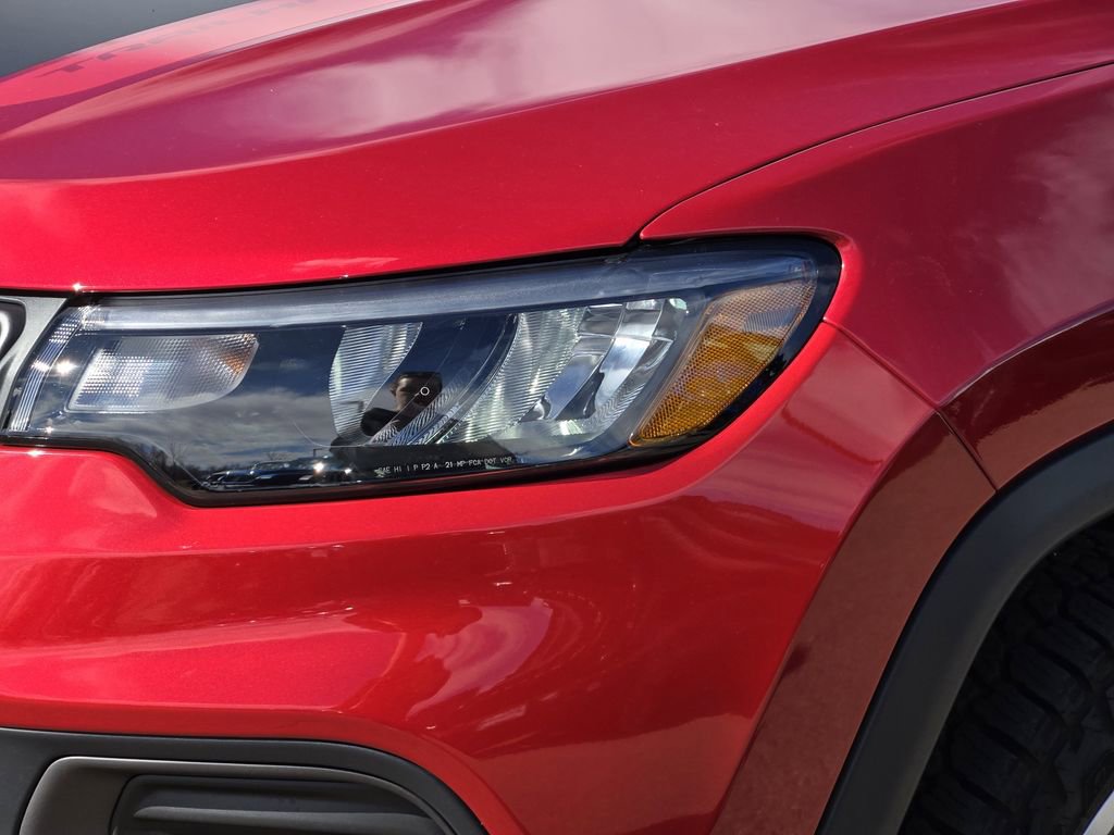 New 2026 Jeep Compass Trailhawk w/ Sun, Sound & Navigation Group AWD/4WD image 5
