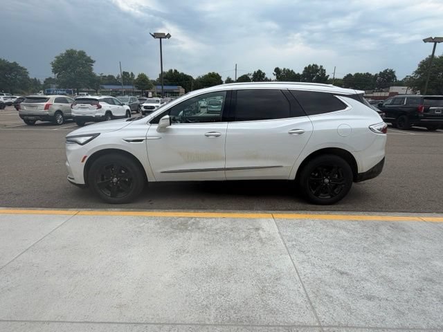 Used 2024 Buick Enclave Essence w/ Sport Touring Edition AWD/4WD image 11