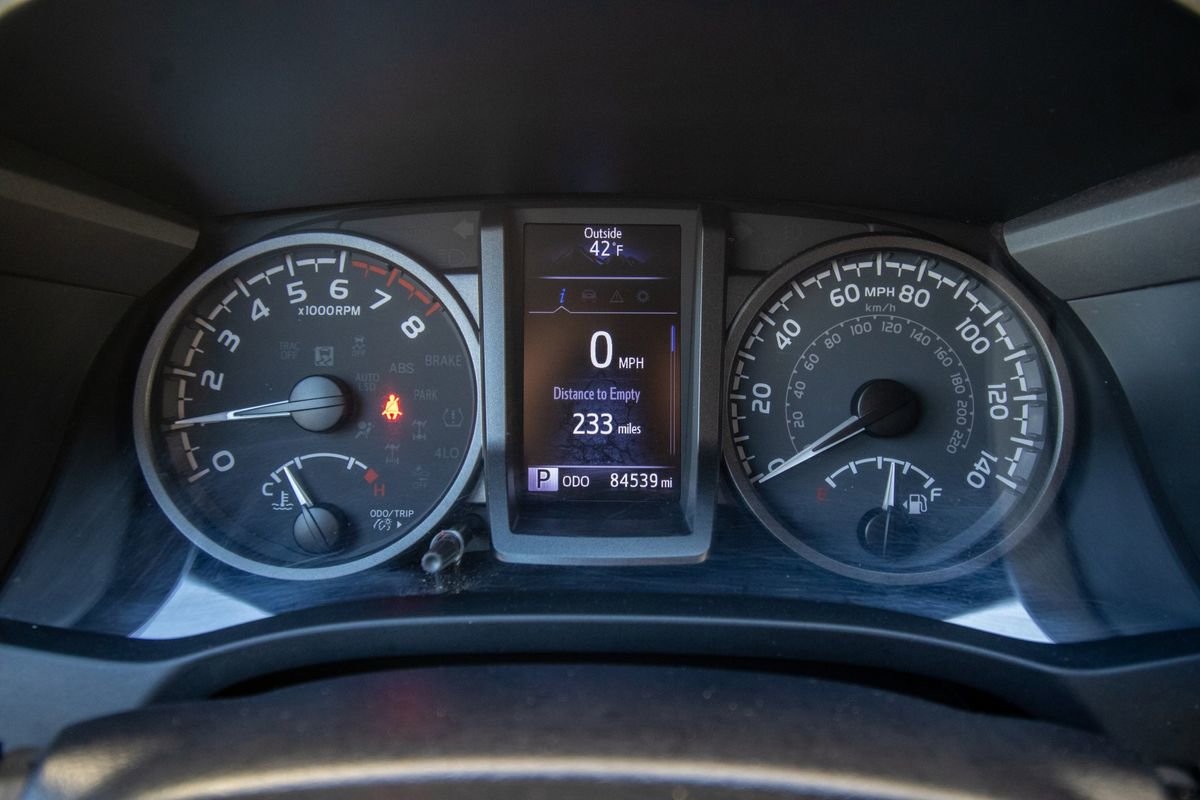 Used 2022 Toyota Tacoma TRD Off-Road image 33