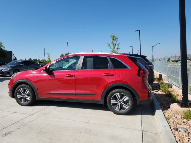 Used 2021 Kia Niro LXS FWD image 2