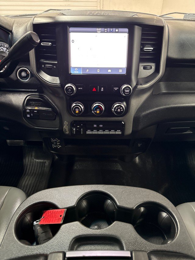 Used 2022 RAM 3500 Tradesman w/ Chrome Appearance Group AWD/4WD image 17