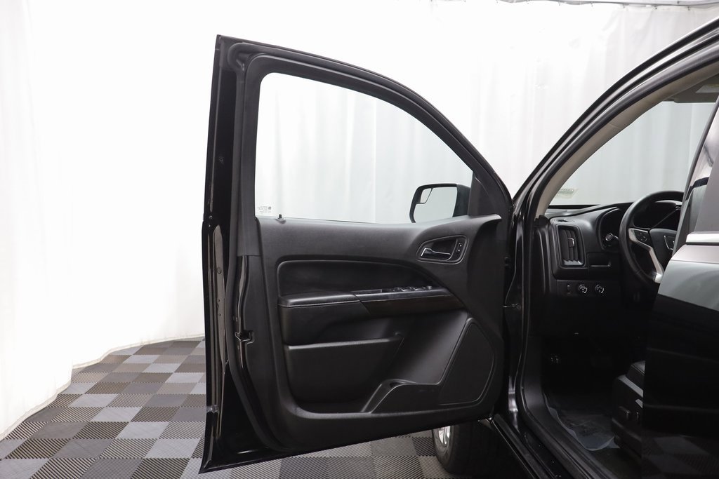 Used 2015 GMC Canyon SLT image 4