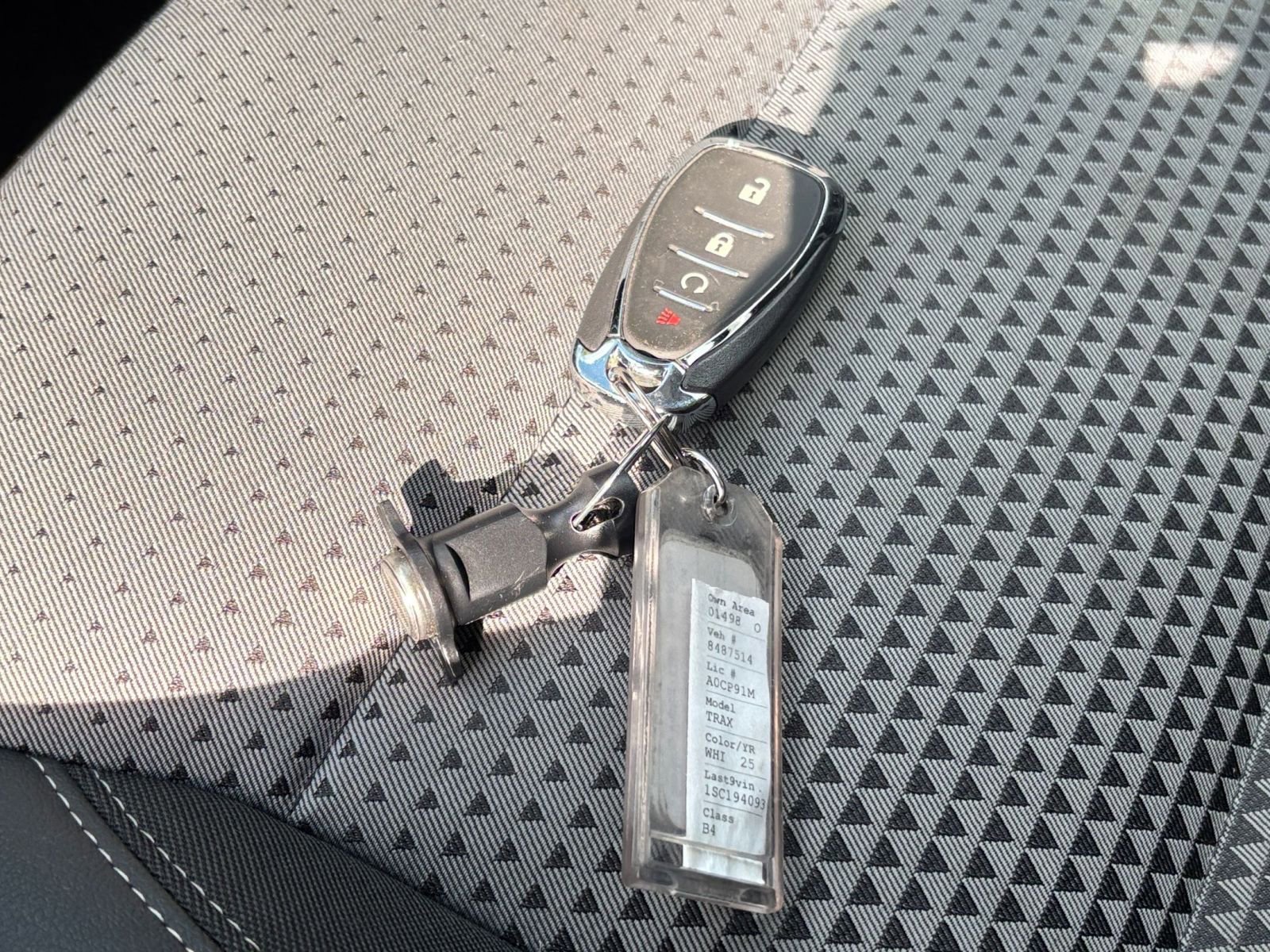 Used 2025 Chevrolet Trax LT image 25