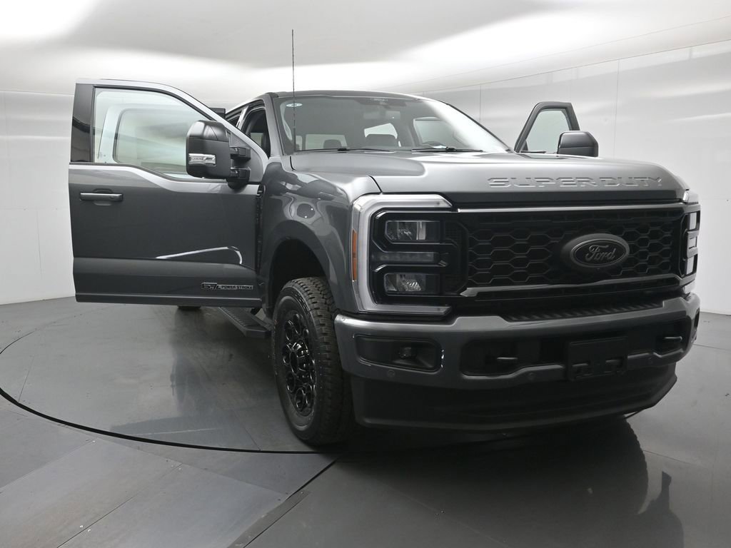 New 2026 Ford F250 Lariat w/ Black Appearance Package image 22