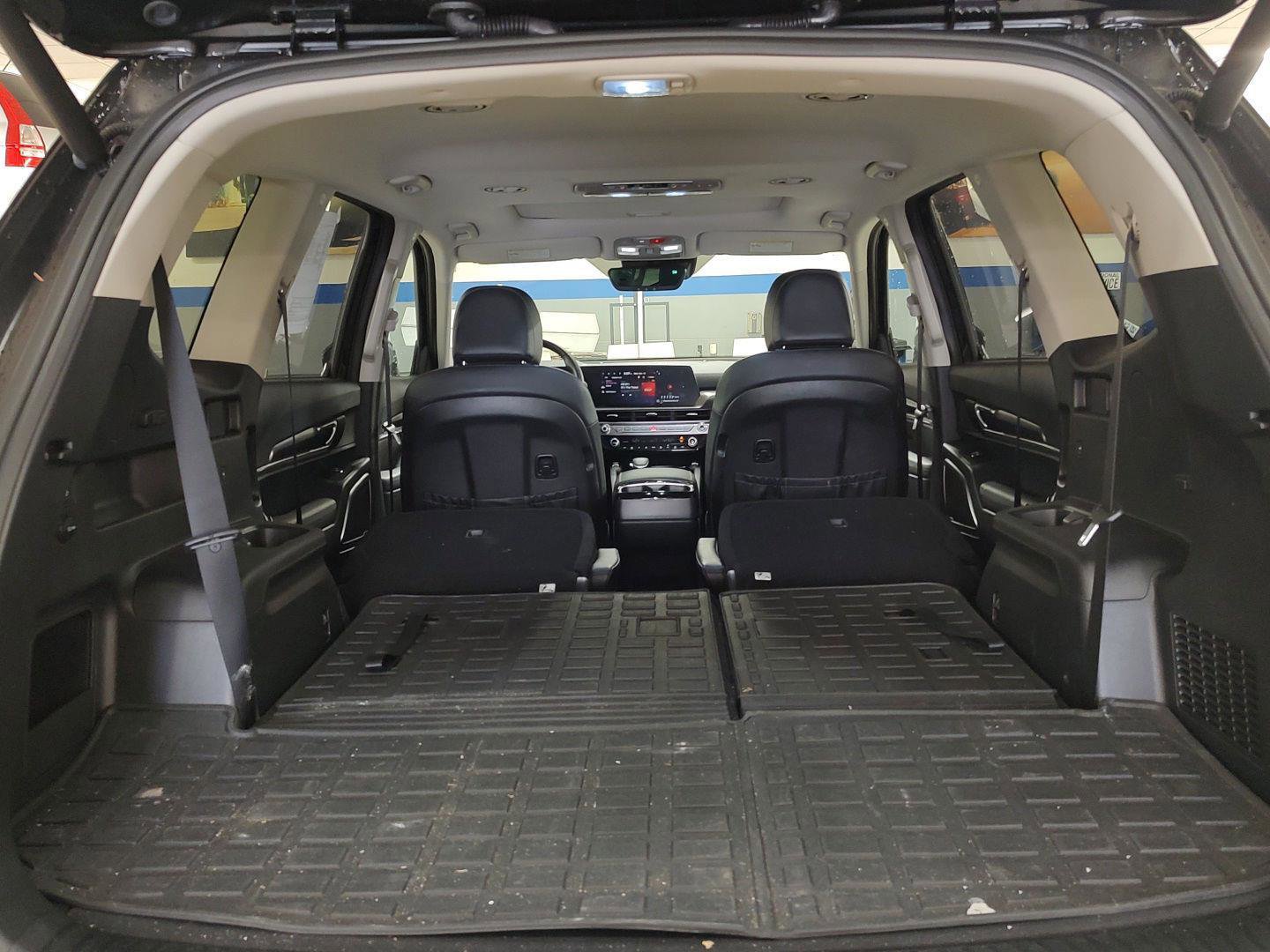 Used 2025 Kia Telluride S AWD/4WD image 24