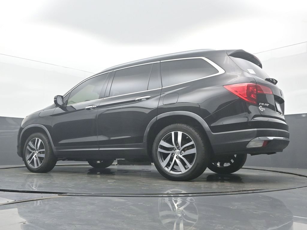 Used 2017 Honda Pilot Touring image 50