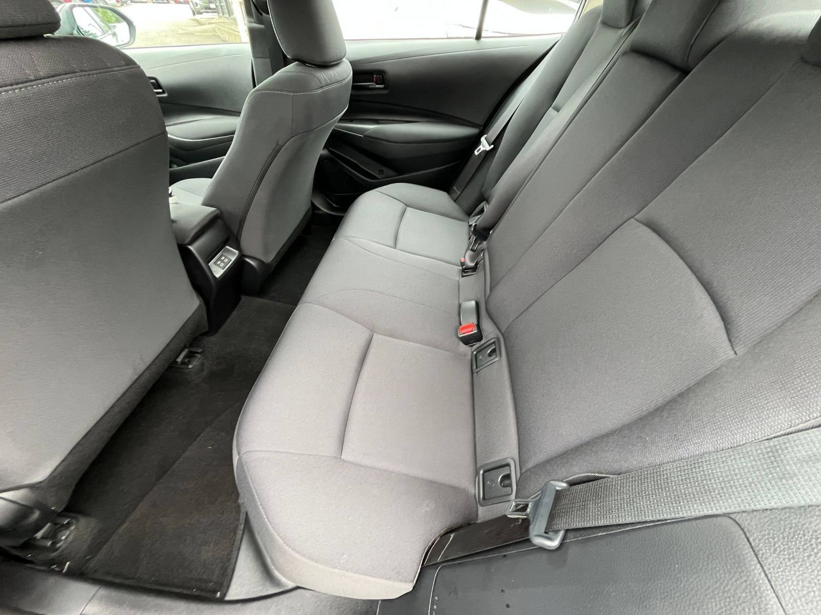 Used 2025 Toyota Corolla LE FWD image 25