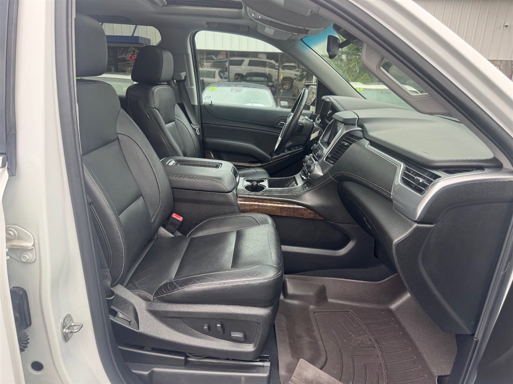 Used 2019 Chevrolet Suburban LT image 14