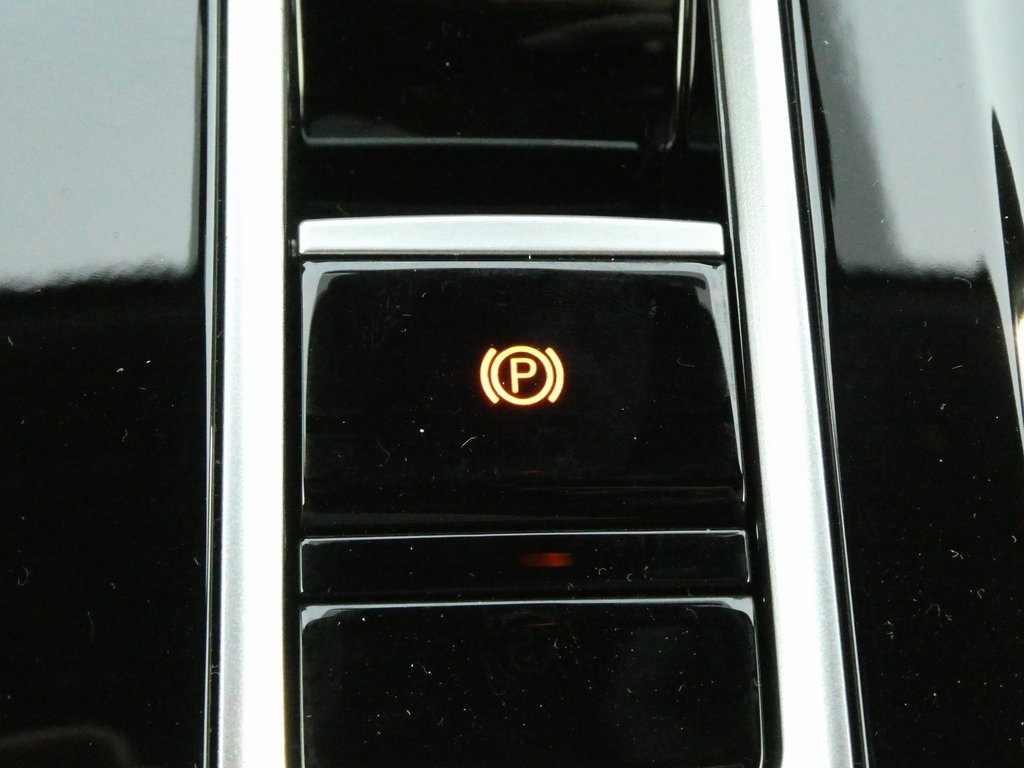 New 2025 Volkswagen Atlas Cross Sport SE image 15