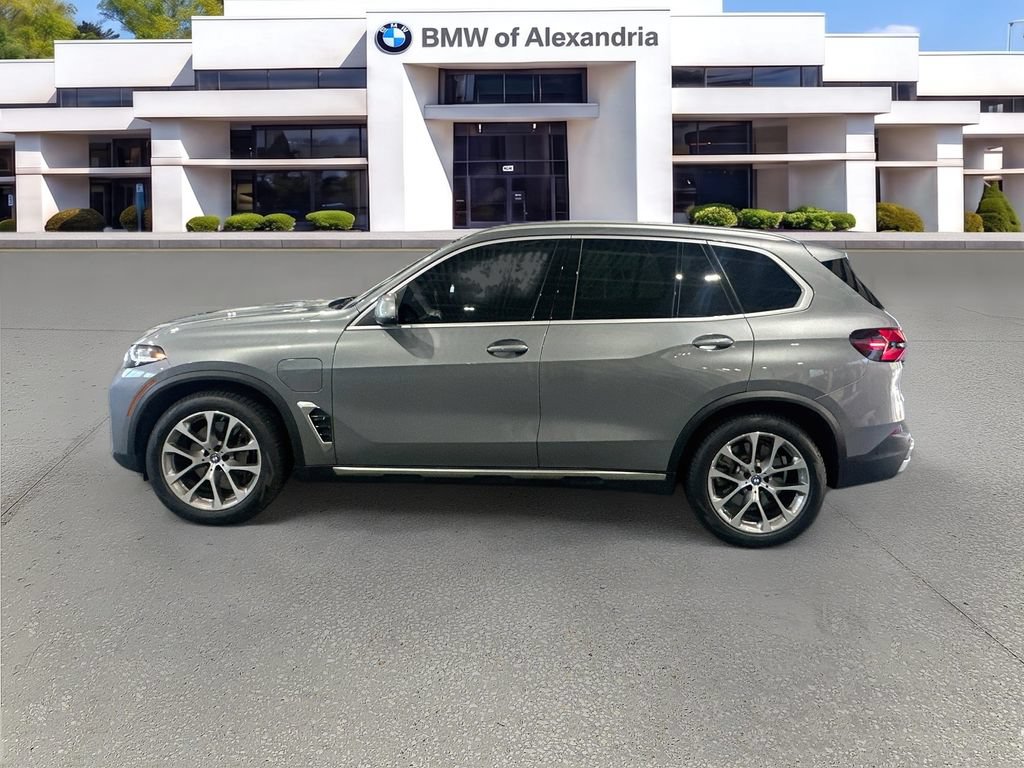 Used 2024 BMW X5 xDrive50e AWD/4WD image 8