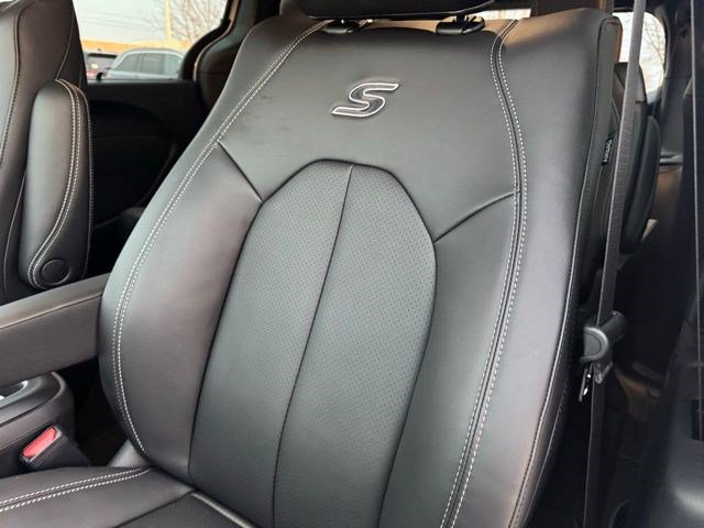 New 2026 Chrysler Pacifica Select image 27