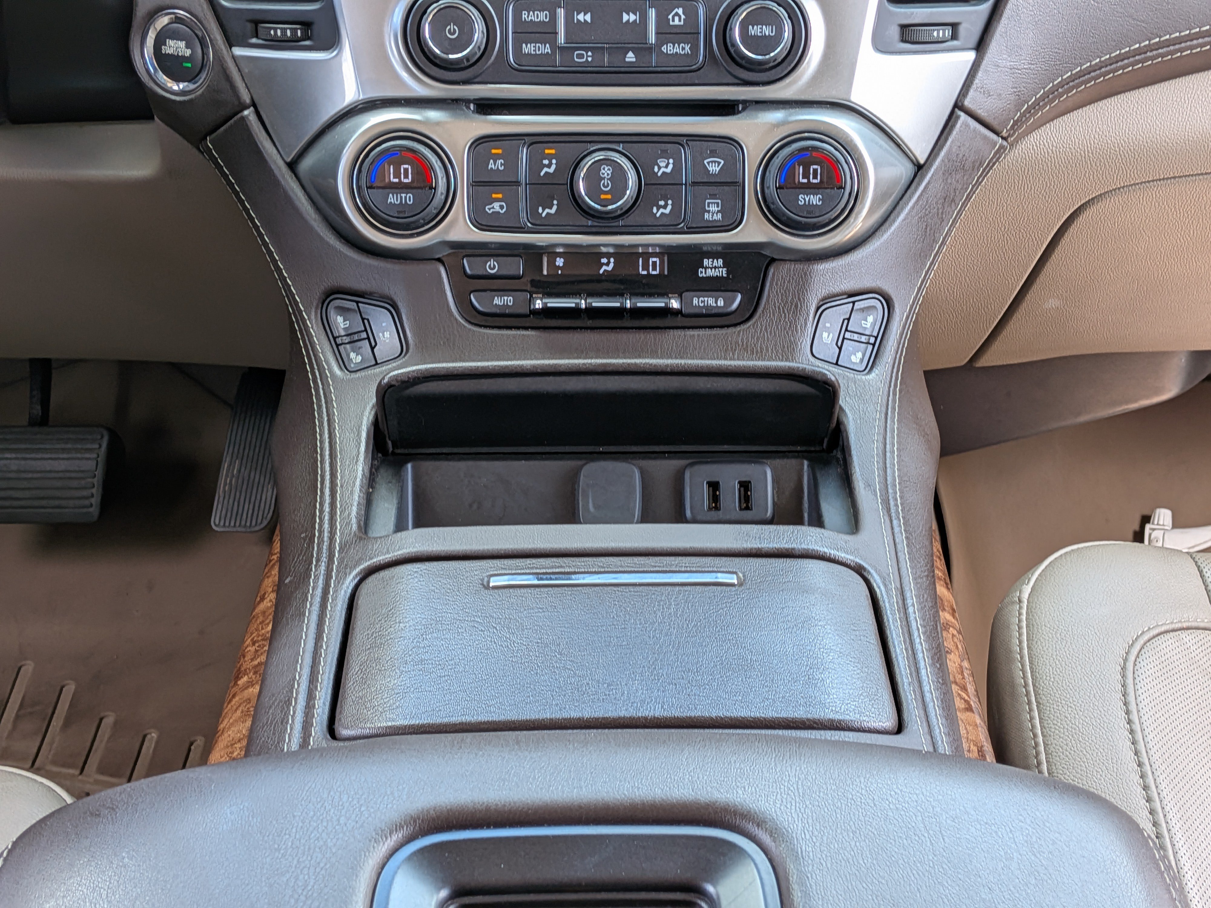 Used 2019 Chevrolet Suburban Premier AWD/4WD image 21