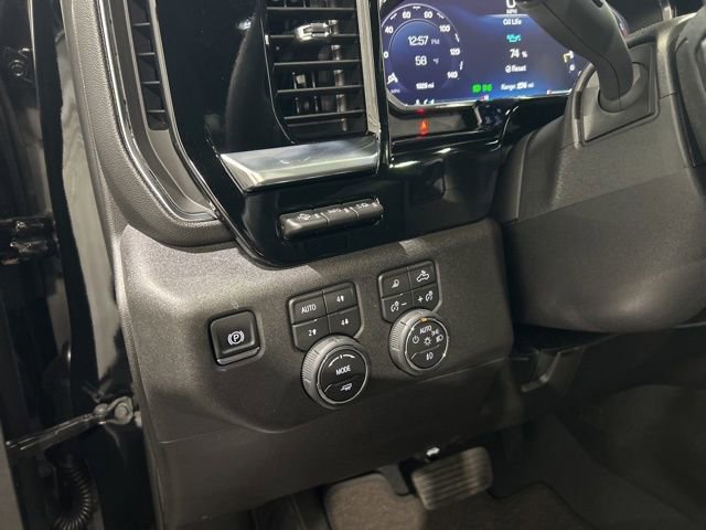 Certified 2026 Chevrolet Silverado 3500 High Country w/ High Country Premium Package AWD/4WD image 18