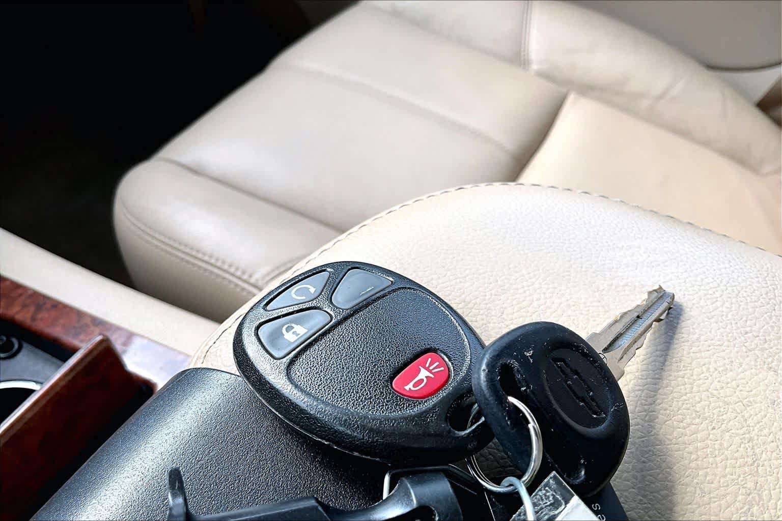 Used 2008 Chevrolet Avalanche LTZ w/ LTZ Preferred Equipment Group RWD image 15