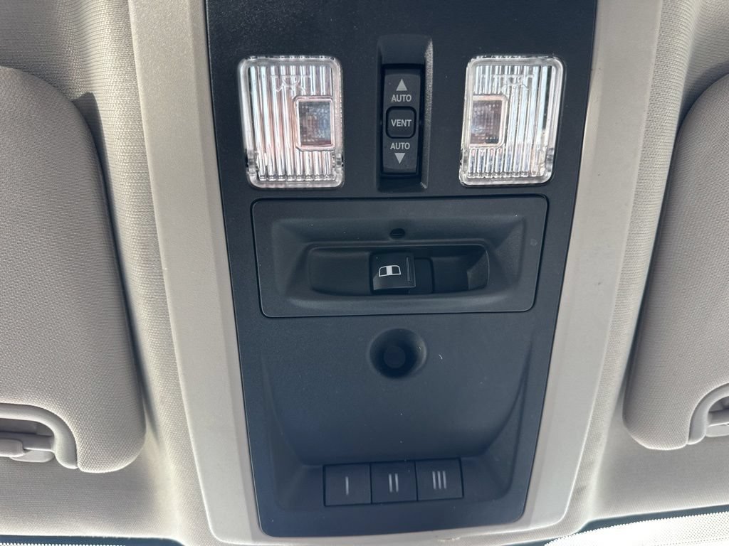 Used 2014 RAM 3500 Laramie w/ Convenience Group AWD/4WD image 45